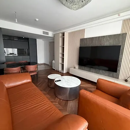 Executive Sky Daire *